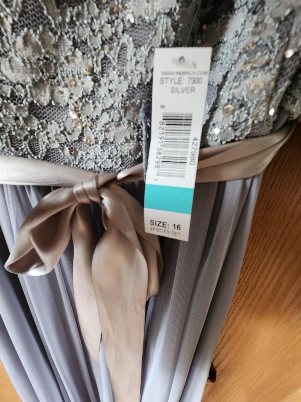 NWT Grey and Silver gown sz 16 two piece set sleeveless gown with jacket